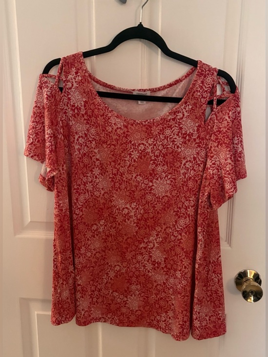 Westport Tops - Westport Cold-Shoulder Floral Print Tunic in Pink Shades